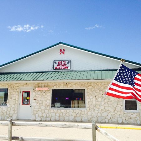 Big 12 Motel Broken Bow Buitenkant foto