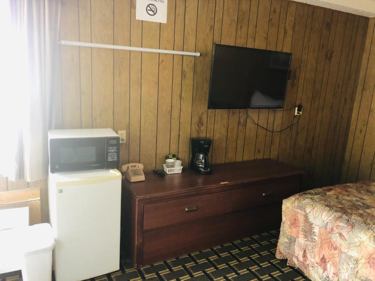 Big 12 Motel Broken Bow Buitenkant foto