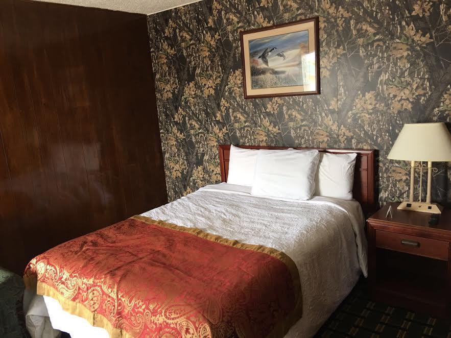 Big 12 Motel Broken Bow Buitenkant foto