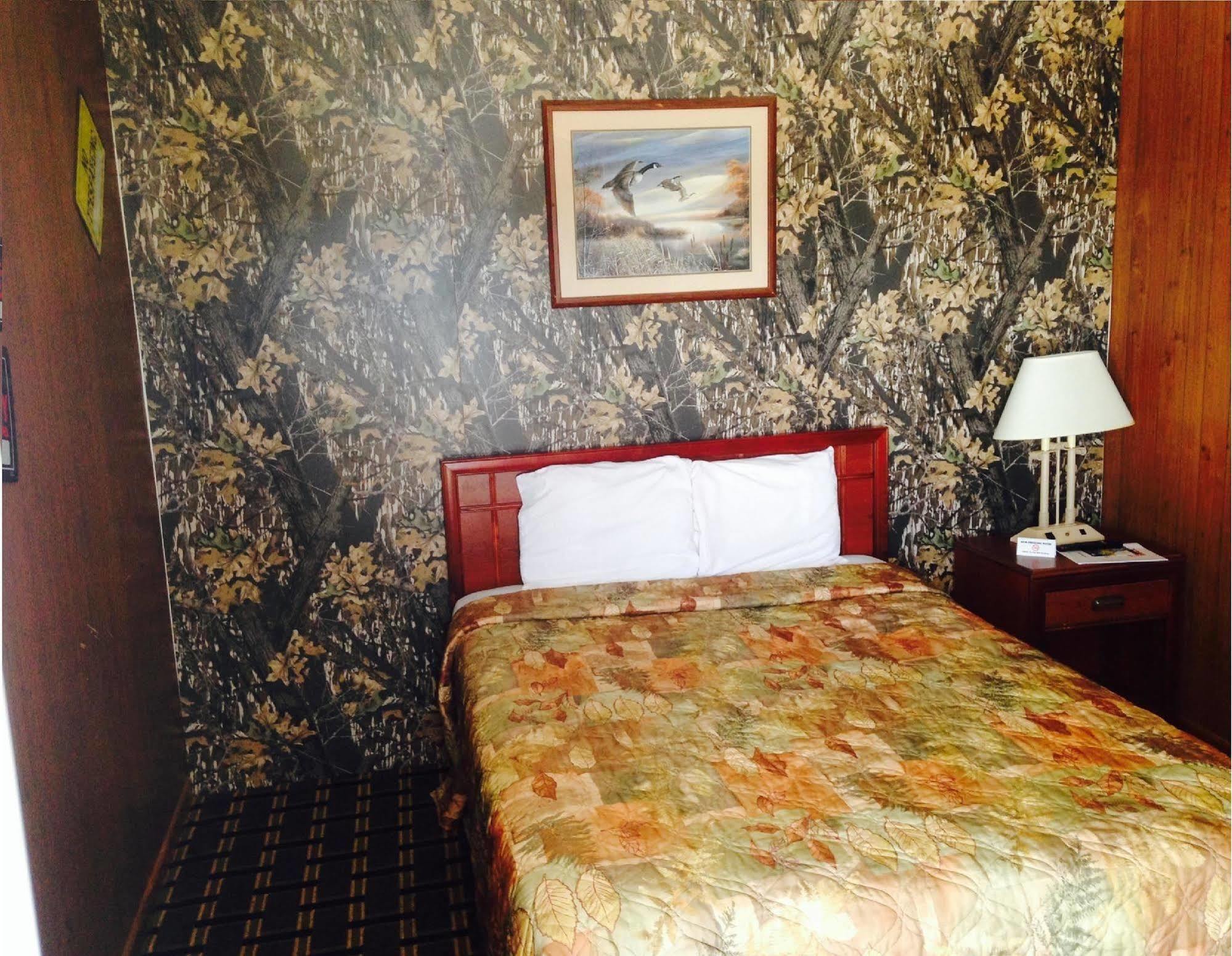 Big 12 Motel Broken Bow Buitenkant foto